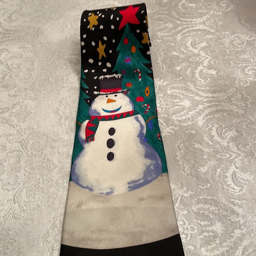 Festive holiday Save the Children collection tie